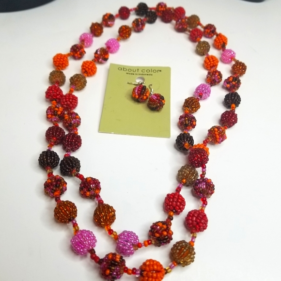 New About Color Beaded Necklace and Earrings - Picture 5 of 10